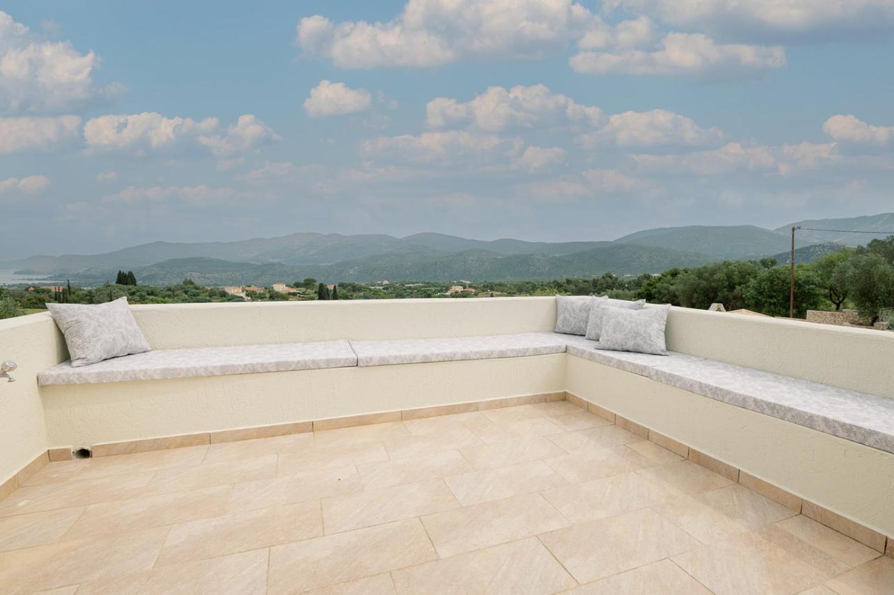 Vasilopoulos Residences - Villa Emelia With Shared Pool Argostoli  Exteriör bild